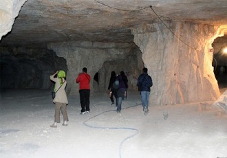 beautiful caves in Iran 
